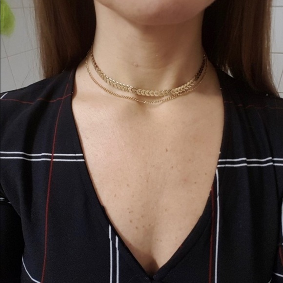 ⭐️ Gorgeous gold choker necklace - Picture 3 of 7